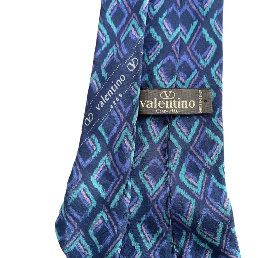 Valentino Silk Necktie Made In Italy Putple Diamond Pattern‎
